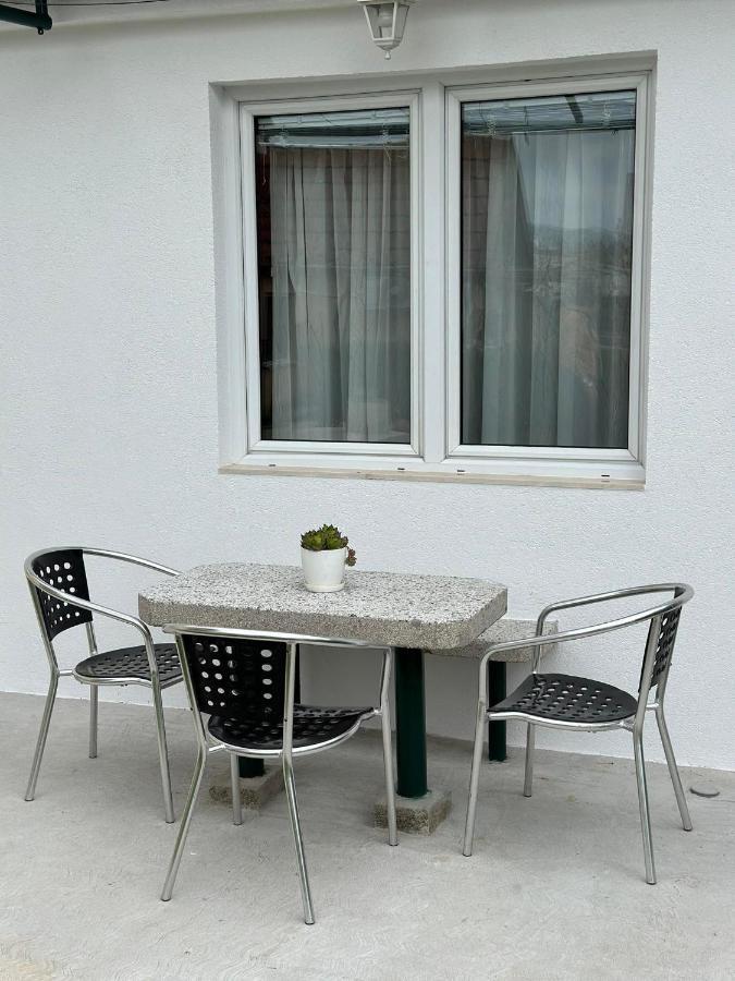 Apartmani Emily & Jully Niksic Exterior photo